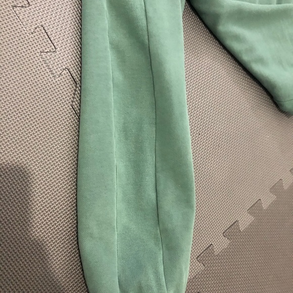 TNA boyfriend sweats - Picture 3 of 4